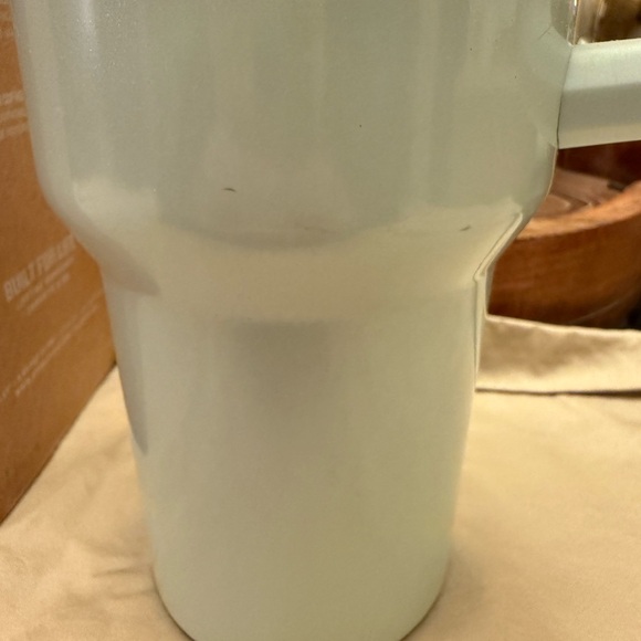 I have a spearmint pearlescent it was bought December of 2022 - Picture 6 of 6